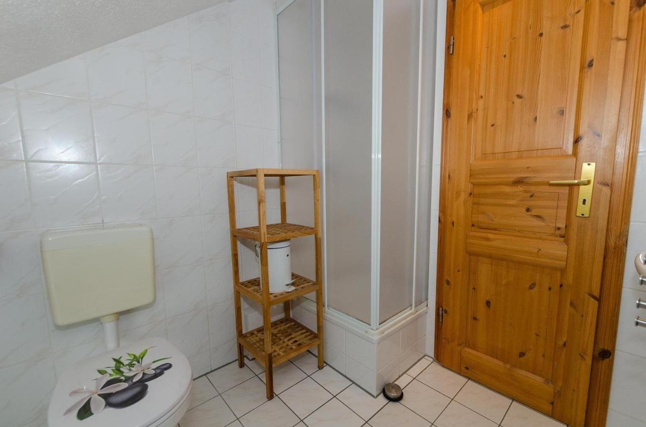 3-R-Ferienwohnung-Fuer-3-Personen-In-Schaprode-Auf-Ruegen-Zi4 Exteriör bild